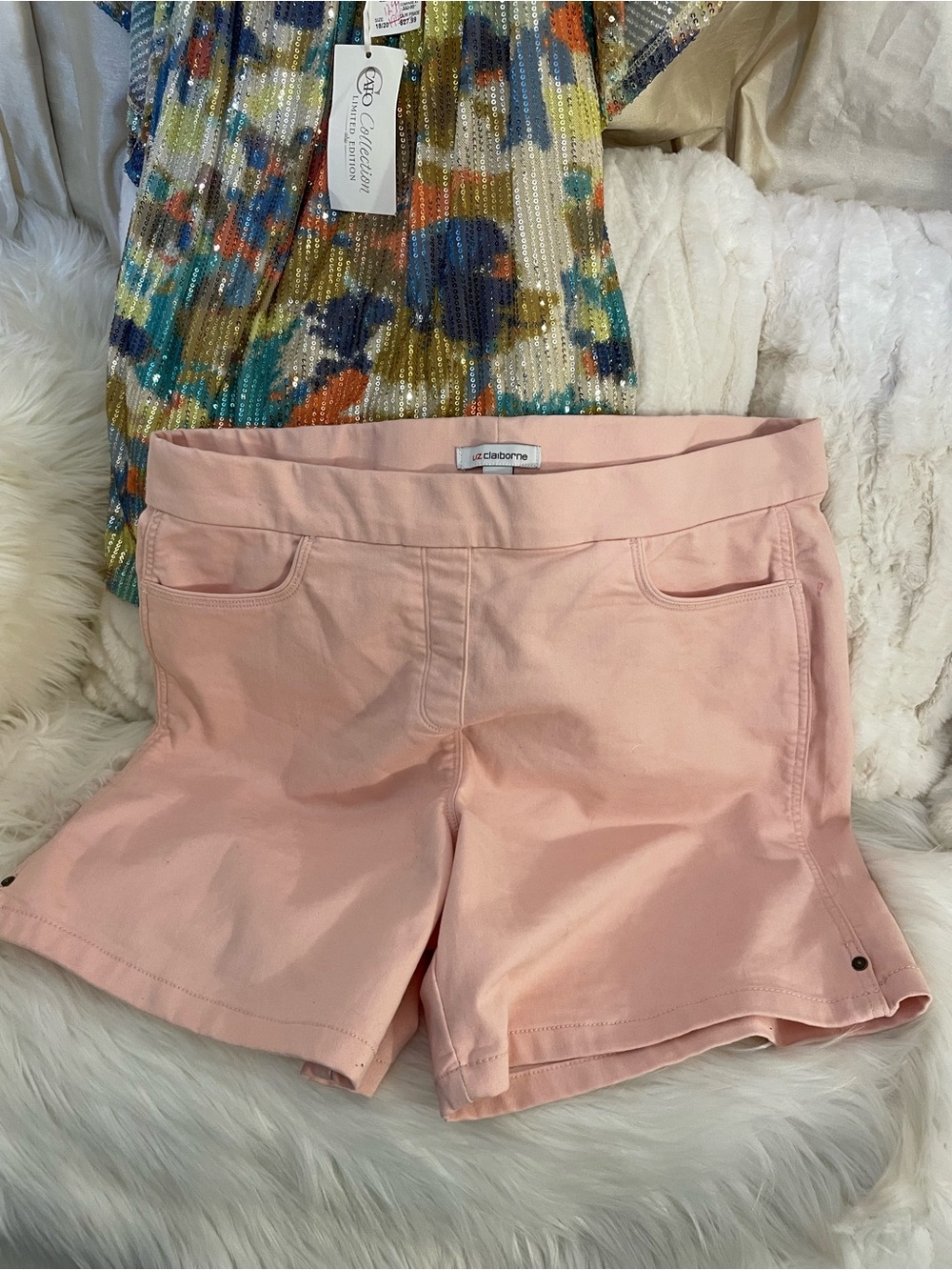 Liz Claiborne Soft Pink Stretch Cotton Shorts & a bedazzled Cato shirt size 18